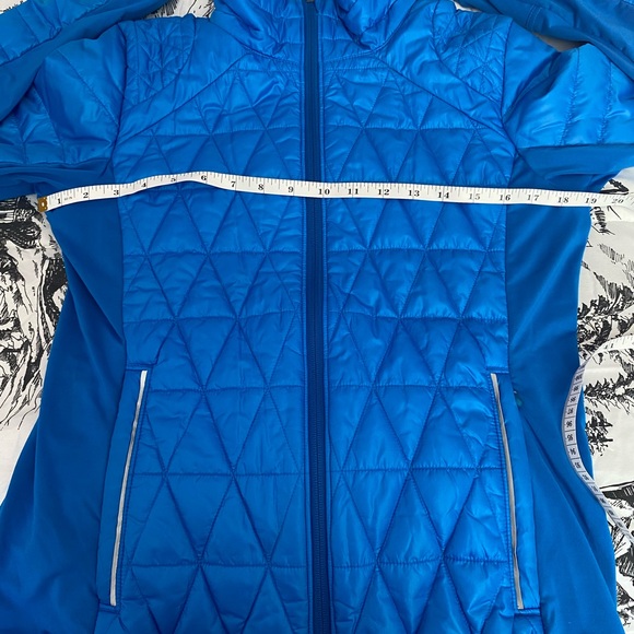 Beautiful blue Lole Jacket • perfect for a run or as a Spring Jacket• Size M - Picture 15 of 16